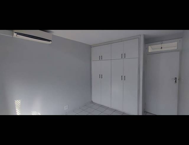 1 BEDROOM FLAT TO LET IN ESSENWOOD